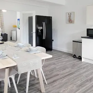 Copley Loft 3 Bedroom House With Patio Shepley